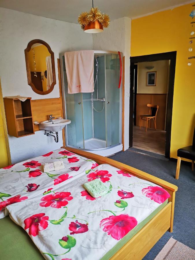 Gehlberger Landhaus Am Schneekopf / Ferienwohnung Suhl Eksteriør billede